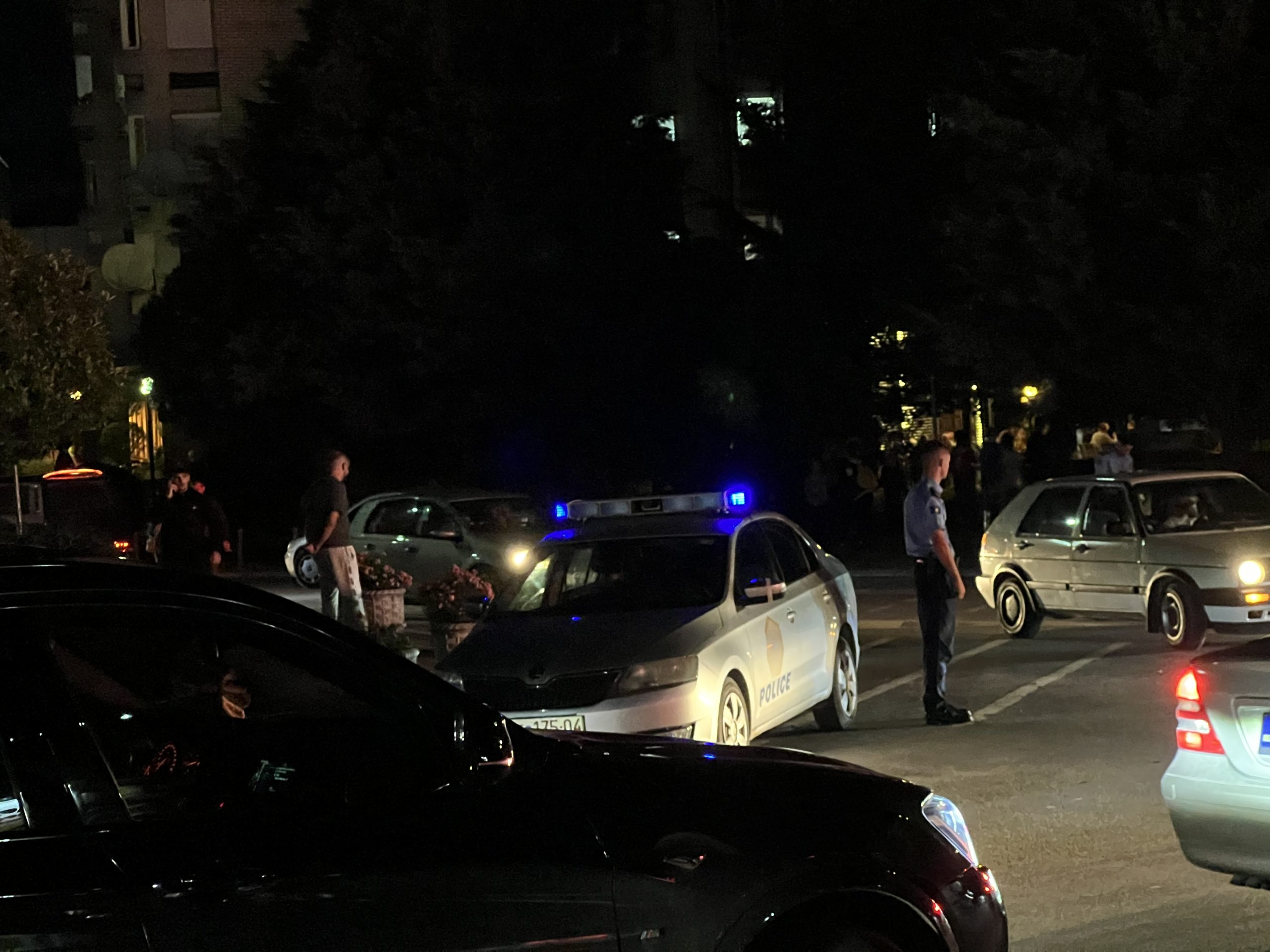 Rrahje në Mitrovicë të veriut, viktima dërgohet urgjentisht në spital