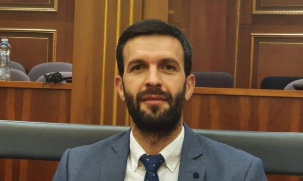 Rrahmani tregon nëse do t’i bashkohet listës së VV-së për zgjedhjet e ardhshme