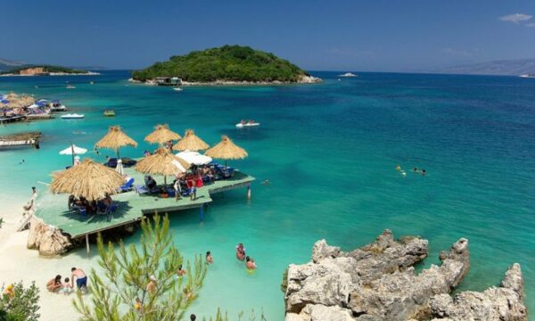 US Travel Weekly: Amerikanët zgjedhin Shqipërinë këtë verë
