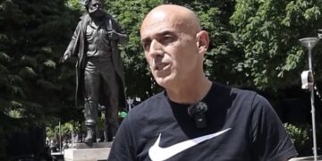 Prej rrugës së furnizimit me armatim nga Bosnja e deri tek gabimi i UÇK-së me Mitrovicën –  Rrëfimi i rrallë i ish-komandantit Hysni Ahmeti (VIDEO)