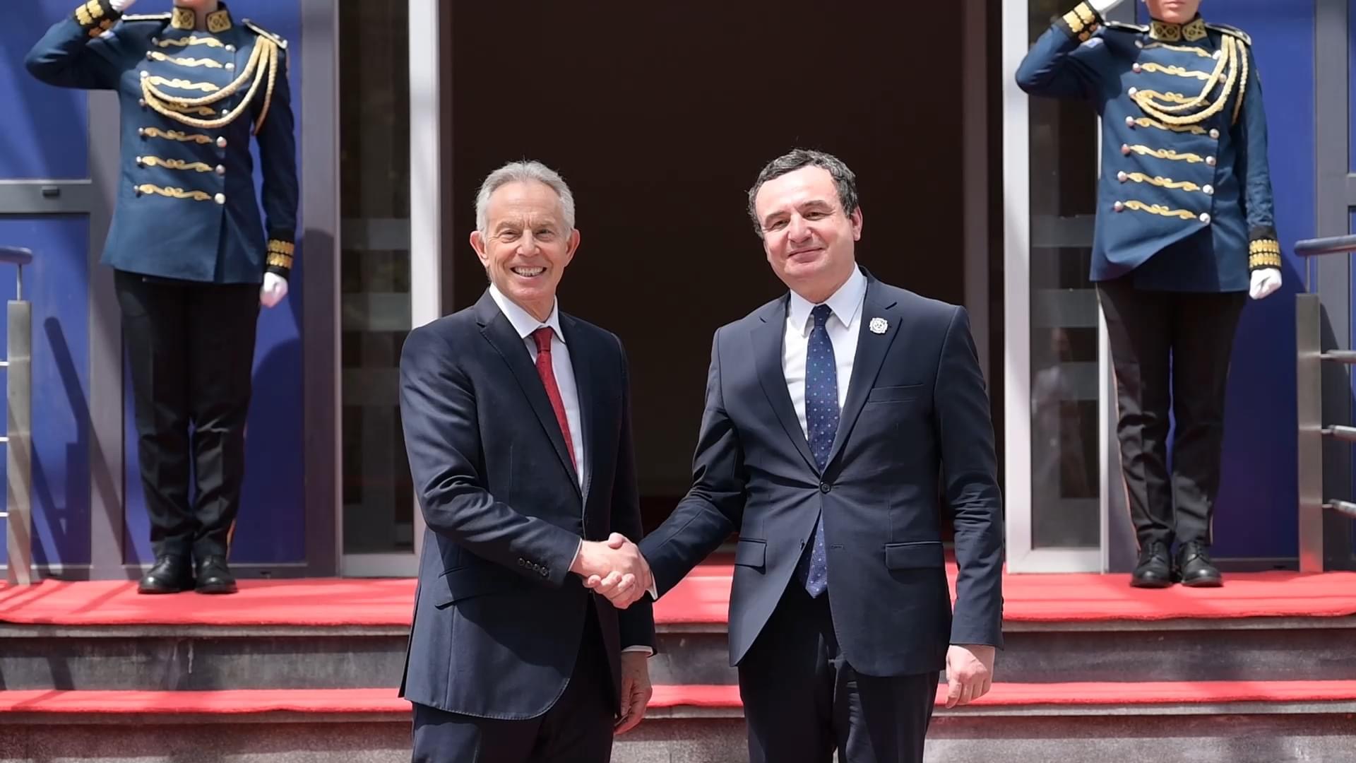 Blair i shkruan Kurtit: “E ardhmja e kombit të bukur të Kosovës është e ndritshme”