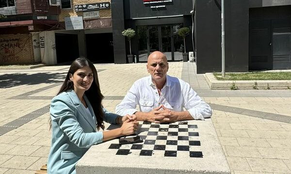 Gani Geci me vajzën e tij: Gjithë me LDK’në të gatshëm për zgjedhje, n’dash ta rrëzojnë vetën, n’dash le t’u ndihmojë PDK