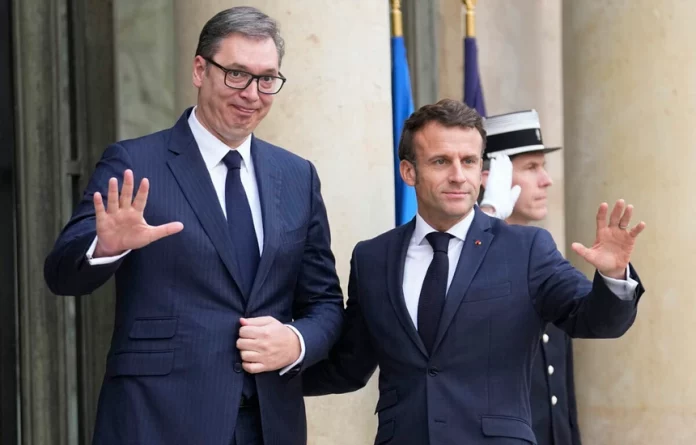 Vuçiqi i bën një kërkesë Macronit për çështjen e Kosovës