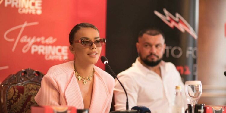 Përfundon “drama” e Taynes me ish-menaxherin/ Dyshja ndahen në paqe