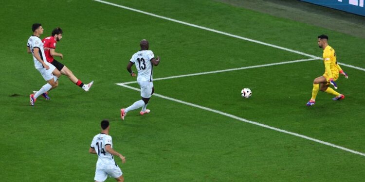 Përfundojnë pjesët e para të ndeshjeve Çeki-Turqi dhe Gjeorgji Portugali