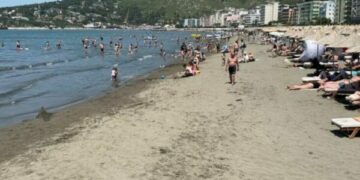 Shqiptarët e Kosovës, pushuesit besnikë të Shëngjinit