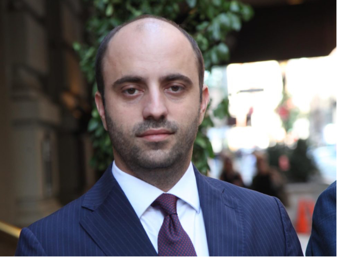 Osmani takon djalin e Afrim Bunjakut, Zyberaj: A i tregove që negociuat me terro*istët që ia vranë babanë