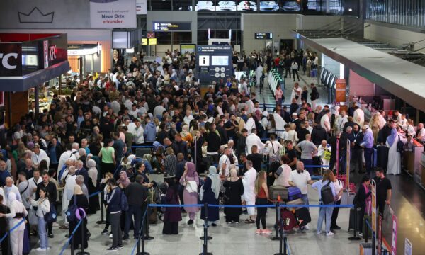Sot janë nisur edhe 351 besimtarë për ta kryer haxhin