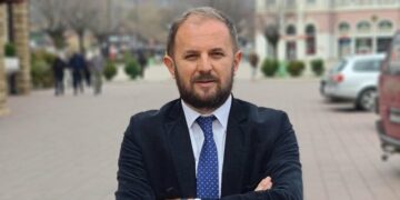 2,000 euro pagë nga Qeveria për analistin Gazmir Raci