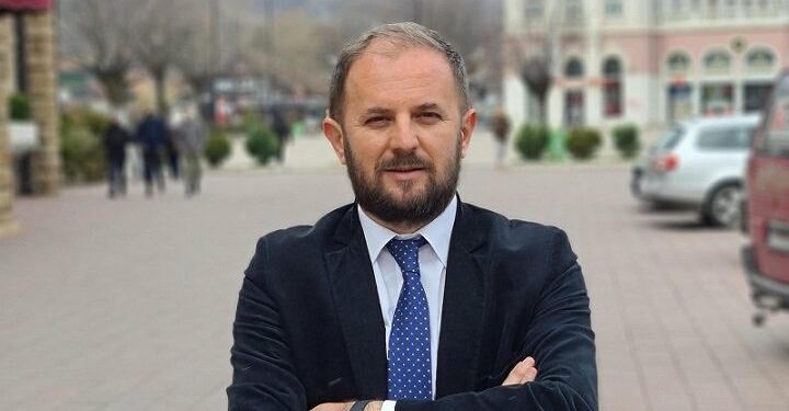 2,000 euro pagë nga Qeveria për analistin Gazmir Raci