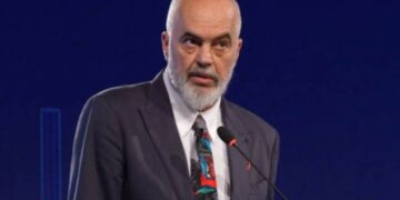 Rama: Nuk ka plan për mbledhje të dy qeverive