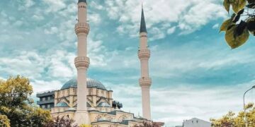 Në këtë orë do të falet Kurban Bajrami