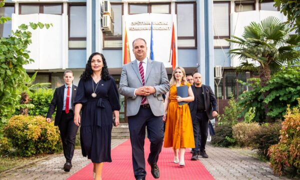 Osmani uron Genci Nimanbegun për marrjen e detyrës si Kryetar i Ulqinit: Shtëpi e dytë për kosovarët!