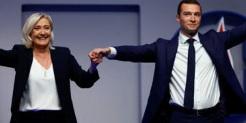 Raundi i parë i zgjedhjevë në Francë, BBC: E djathta ekstreme e para me 34 përqind të votave