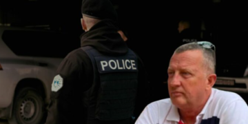 Del fotografia e të arrestuarit për spiunazh në Ferizaj