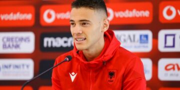 Asllani: Në fushë duhet grintë dhe zemër, plusi ynë janë tifozët