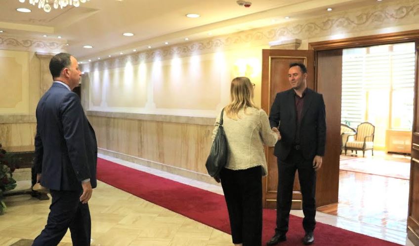 Konjufca pret në takim përfaqësues të NDI-së, diskutohet thellimi i bashkëpunimit