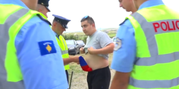 Tentoi të futej me flamurin serb në monumentin Memorial të Gazimestanit, Policia e Kosovës kap “mat” një person