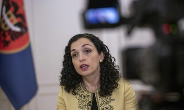 Osmani: Mbi gjysma e popullsisë sonë u bënë refugjatë si rezultat i veprimeve gjenocidale të Millosheviqit