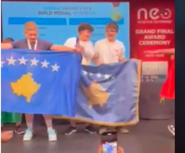 Blini nga Kosova fiton dy medalje në shkencë dhe matematikë në New York