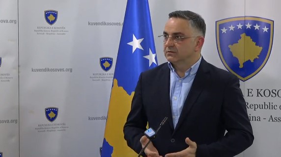 Besnik Tahiri tregon datën më të afërt të zgjedhjeve