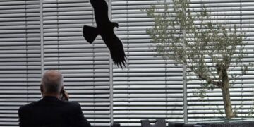 Edi Rama për ndeshjen e sotme të Shqipërisë: Kokën lartë djema, topi është i rrumbullakët