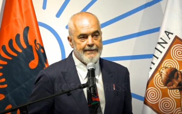 Edi Rama refuzon ta quajë “vëlla” Albin Kurtin: “Nuk më fusni dot në kurth, atë e kam në Tiranë”