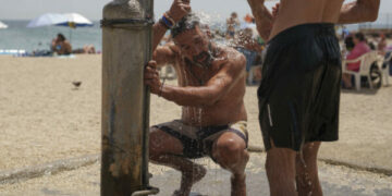 Valë përvëluese e të nxehtit në Greqi, regjistrohen temperatura deri në 44 gradë celcius