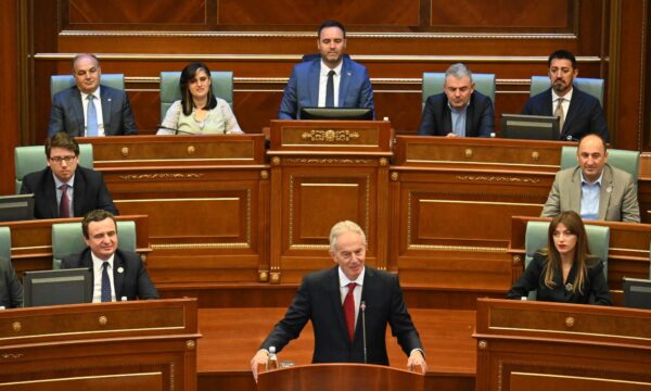 Haxhiu: Tony Blair vendosi themelin e një miqësie të pathyer