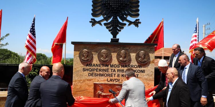 Në Dollc të Klinës zbulohet memoriali i heronjve të familjes Prenademi