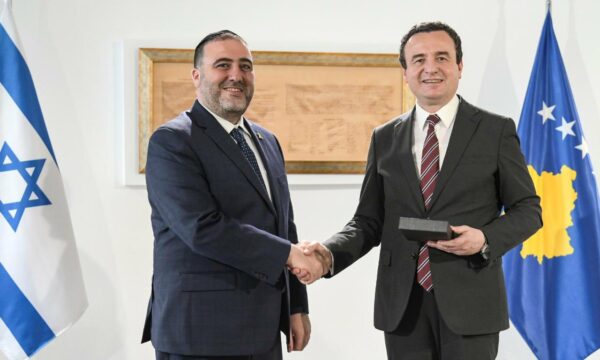 Kurti takohet me ministrin e Brendshëm të Izraelit, përmend mundësitë e panumërta për bizneset izraelite në Kosovë