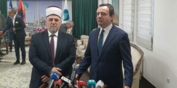 Kurti nga selia e BIK-ut: Shoqëria në komb duhet të jetë bashkë me njëri tjetrin