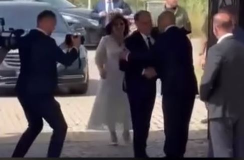 Pritje vëllazërore për Presidentin Begaj në Kullën e Haradinajve në Gllogjan