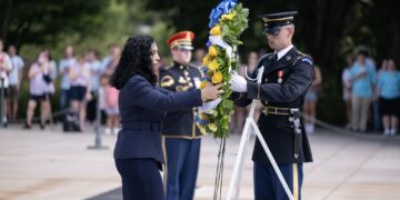 ShBA: Osmani nderon ushtarët amerikanë që sakrifikuan në shërbim të lirisë dhe paqes
