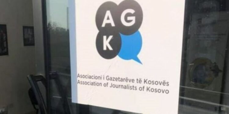 AGK: Pushteti i VV-së vazhdon të sulmon mediat e gazetarët