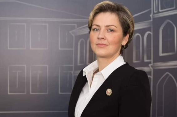 Ardita Sinani emërohet kryetare e Komunës së Preshevës