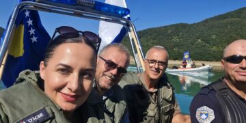 Djali i Adem Jasharit, Lulzimi, viziton Ujmanin bashkë me deputeten e VV-së