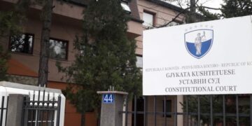 PDK dhe AAK: Do t’i drejtohemi Kushtetueses për projektligje të tjera pas akuzave të Qeverisë
