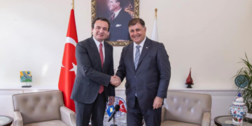 Kurti dhe kryetari i Izmirit flasin për rolin e mërgatës kosovare atje