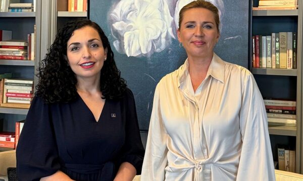 Osmani takohet me kryeministren e Danimarkës: Diskutuam për qëllimet tona të përbashkëta në mbrojtje të paqes