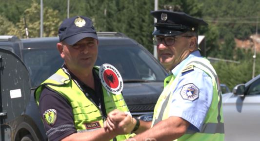 Patrullime vëllazërore në Rrugën e Kombit, vozitësit mirëpresin bashkëpunimin policor Kosovë – Shqipëri