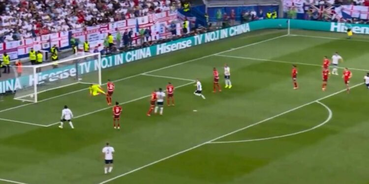 Gëzimi i Zvicrës, jetëshkurtër – Anglia barazon gjithçka