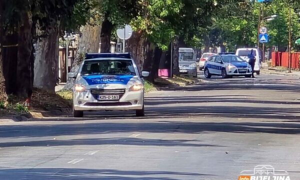 Televizoni N1 Bosnjë: Në Bijelinë është @rrestuar një person, lidhet me vra@sjen e policit