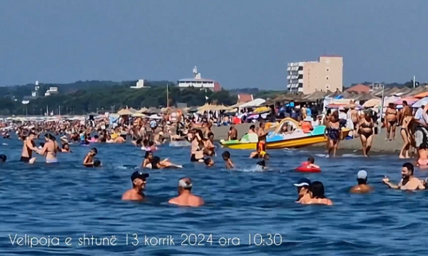 ‘Çmimet e larta në Shqipëri’, reagon Edi Rama- Publikon video nga plazhi i Velipojës me plot pushues!