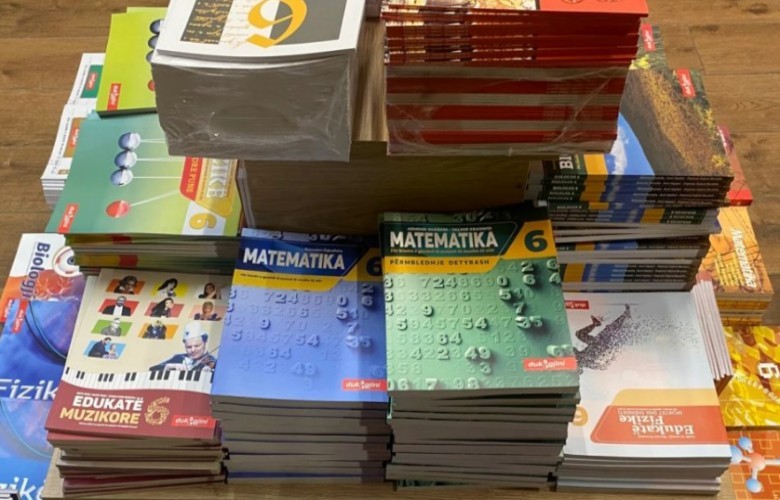 Furnizimi i nxënësve me tekste shkollore, MASHTI pa vendim zyrtar