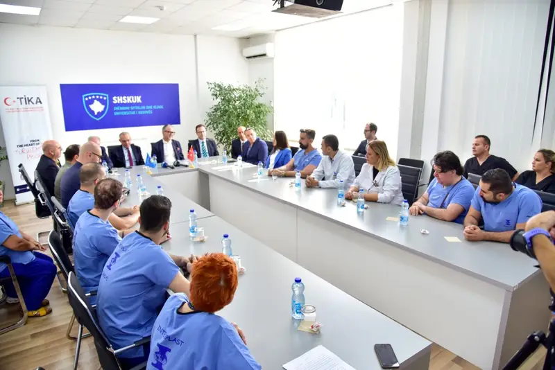 Mjekët nga Turqia do t’i kryejnë 50 operacione për fëmijët në Kosovë