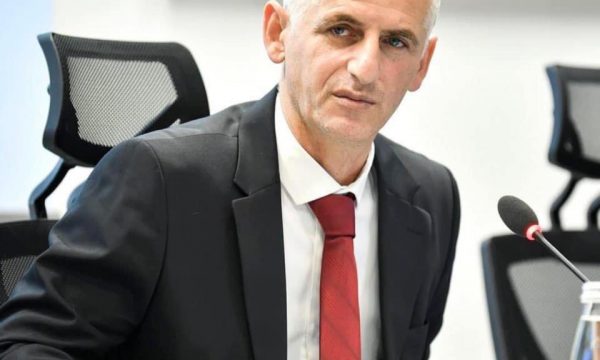 Aksioni kundër mashtrimeve me patentë shoferi, Durmishi: Janë arrestuar zyrtarë