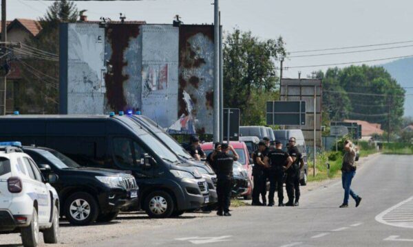 Në këtë lokacion është përqëndruar kërkimi për të dyshuarin për vr@sjen e policit në Serbi