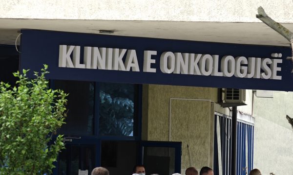 Alarmante: ​Mbi 1 mijë raste të reja me kancer në Kosovë vetëm brenda gjashtë muajve