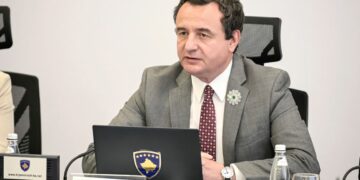 Kurti mburret me qeverisje: Nga muaji i ardhshëm shtesat me rritje i marrin mbi 400 mijë fëmijë